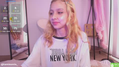 Snapshot of hanniesmile_ chatting on 4, 4, 2026 Hannie online show from 4, 4, 2026