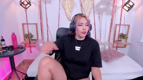 Snapshot of hannybelle__ chatting on 4, 11, 2025 Hanny online show from 4, 11, 2025