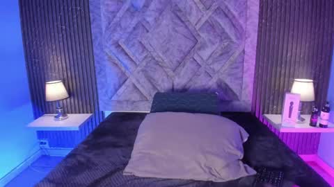 hannyk_ online show from 26, 2, 2026