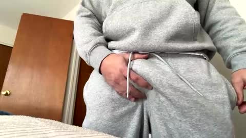 hans9355875 online show from 12, 2, 2026