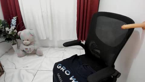 Snapshot of haplacious chatting on 2, 10, 2025 haplacious online show from 2, 10, 2025