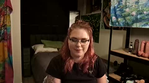 Snapshot of happy4youlive chatting on 23, 9, 2025 happy4youlive online show from 23, 9, 2025