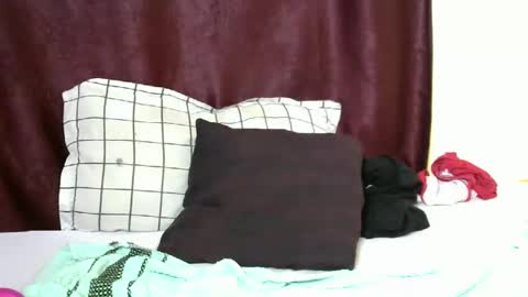 Snapshot of happy_darling chatting on 11, 3, 2025 happy online show from 11, 3, 2025