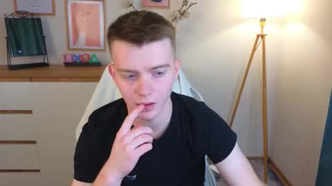 Snapshot of happy_de1mos chatting on 16, 10, 2025 Jack online show from 16, 10, 2025