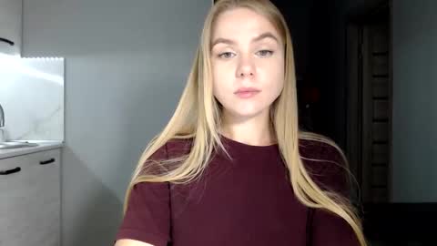 happy_fox_ online show from 23, 9, 2025