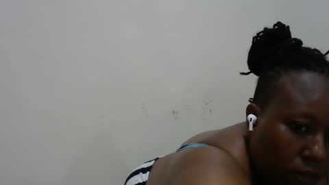 happy_slut254 online show from 8, 10, 2025