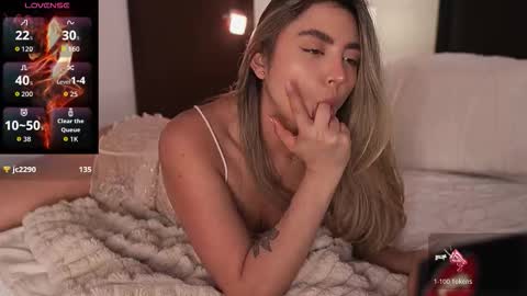 Snapshot of happyhoney_ chatting on 9, 9, 2025 Sophie War online show from 9, 9, 2025