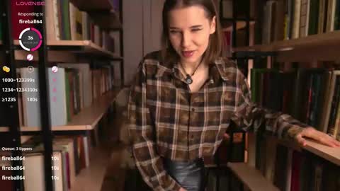 Evy  online show from 4, 12, 2025