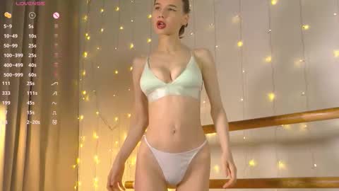 Snapshot of happynewdear chatting on 20, 2, 2026 Evy online show from 20, 2, 2026