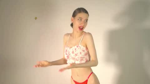 Snapshot of happynewdear chatting on 18, 3, 2026 Evy online show from 18, 3, 2026