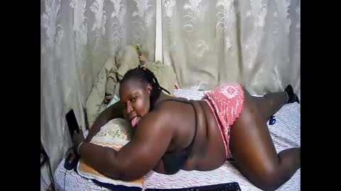 Snapshot of happysonia chatting on 8, 3, 2026 happysonia online show from 8, 3, 2026