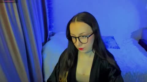 Stephanie online show from 23, 10, 2025