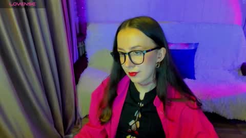 Snapshot of happystephanie chatting on 19, 12, 2025 Stephanie online show from 19, 12, 2025