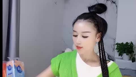 Snapshot of happysweety1688 chatting on 27, 9, 2025 happysweety1688 online show from 27, 9, 2025