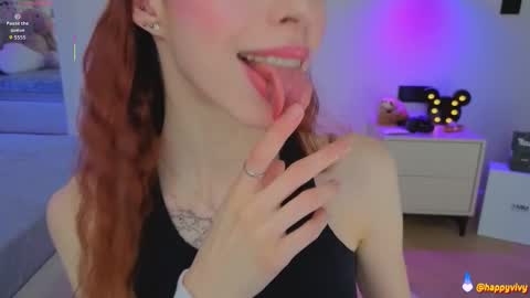 Snapshot of happyvivy chatting on 13, 10, 2025 Vivy online show from 13, 10, 2025