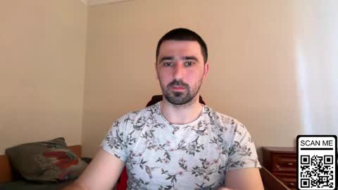 Snapshot of hard_to_obey chatting on 5, 4, 2026 Vadim online show from 5, 4, 2026