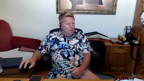 Steele and Cassie online show from 3, 3, 2026