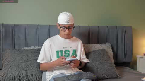 Kade and Demi online show from 7, 1, 2026