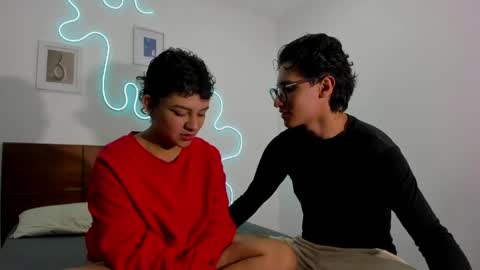 Snapshot of hardcoreheat_ind chatting on 19, 5, 2026 kade and demi independent models online show from 19, 5, 2026