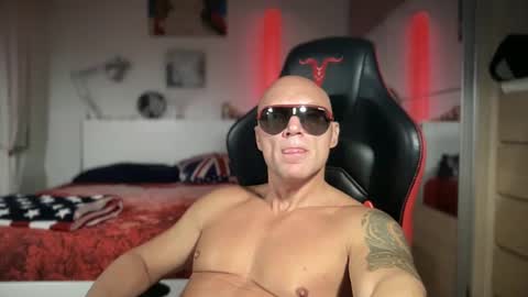 Snapshot of hardmattsteel chatting on 25, 9, 2025 MATTSTEEL - ITALIAN STALLION online show from 25, 9, 2025