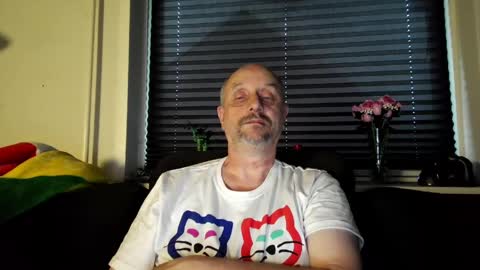 Snapshot of hardmrlazy chatting on 7, 6, 2026 MrLazy online show from 7, 6, 2026