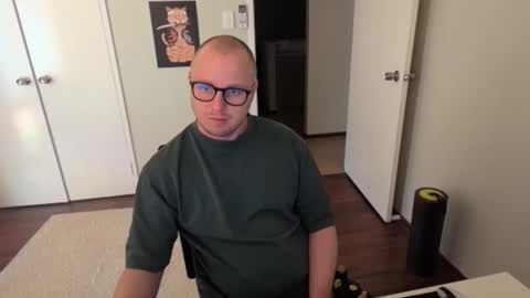 Snapshot of hardon911 chatting on 20, 10, 2025 Stand Lee online show from 20, 10, 2025