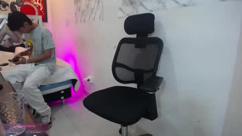 Snapshot of hardsexlove08 chatting on 4, 3, 2026 Andres Dean online show from 4, 3, 2026