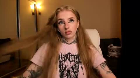 Julia online show from 6, 7, 2026
