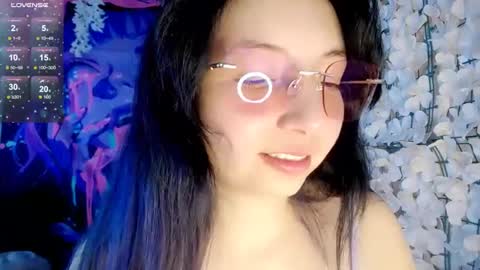 Snapshot of harmonys_couple_ chatting on 8, 11, 2025 Harmonys World online show from 8, 11, 2025