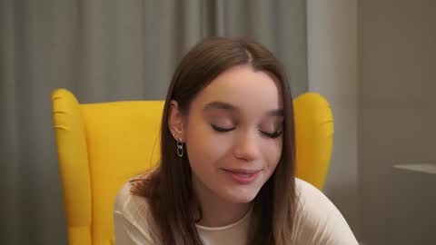 Snapshot of harrieteasley chatting on 3, 12, 2024 Call Me Tate its my fourth day here i hope we can to be friends and not only online show from 3, 12, 2024