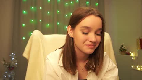 Snapshot of harrieteasley chatting on 14, 1, 2025 Call Me Tate its my fourth day here i hope we can to be friends and not only online show from 14, 1, 2025
