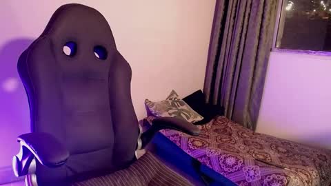 Snapshot of harry_reems_ chatting on 14, 4, 2026 OMAR online show from 14, 4, 2026