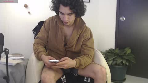 Snapshot of harry_sky chatting on 23, 2, 2025 Harry Sky online show from 23, 2, 2025