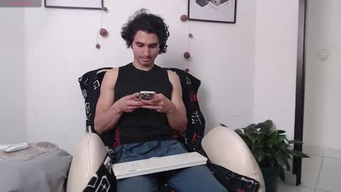 Snapshot of harry_sky chatting on 5, 3, 2025 Harry Sky online show from 5, 3, 2025