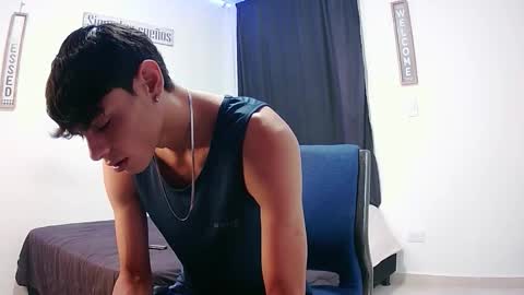 Snapshot of harrythomson1 chatting on 2, 11, 2025 harry thomson online show from 2, 11, 2025