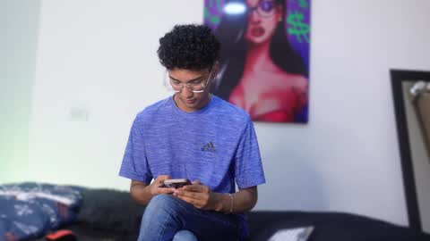 Snapshot of harrytwink18 chatting on 23, 12, 2024 HARRY online show from 23, 12, 2024