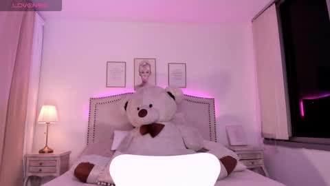 Snapshot of haru__kii chatting on 19, 11, 2025 haru online show from 19, 11, 2025