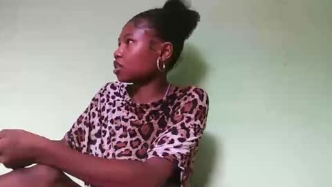 hasleyinah online show from 4, 3, 2026