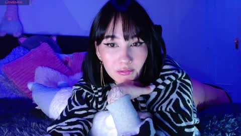petunia  online show from 21, 1, 2025