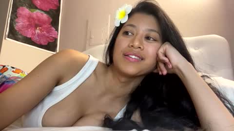Snapshot of hawaiigirl_ chatting on 5, 2, 2026 hawaiigirl_ online show from 5, 2, 2026