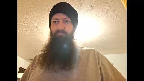 Snapshot of hawktalon007 chatting on 12, 10, 2025 Robert online show from 12, 10, 2025