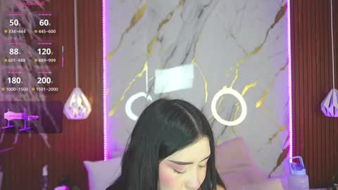 Snapshot of hay1_ chatting on 8, 2, 2025 haylie See you tonight at 8pm Colombia time online show from 8, 2, 2025