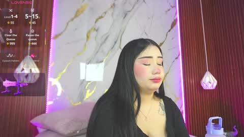 Snapshot of hay1_ chatting on 12, 2, 2025 haylie See you tonight at 8pm Colombia time online show from 12, 2, 2025