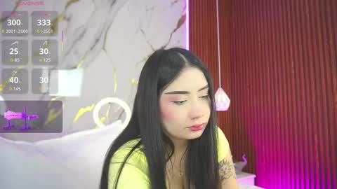 Snapshot of hay1_ chatting on 24, 2, 2025 haylie See you tonight at 8pm Colombia time online show from 24, 2, 2025