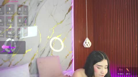 Snapshot of hay1_ chatting on 2, 3, 2025 haylie See you tonight at 8pm Colombia time online show from 2, 3, 2025