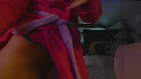 Hazel online show from 5, 10, 2025