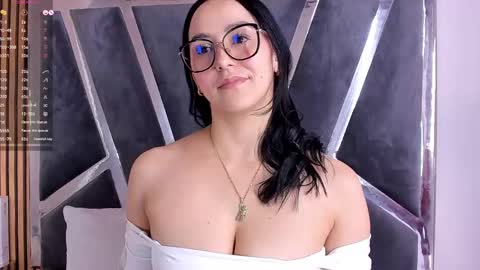  Hazel  online show from 31, 1, 2025