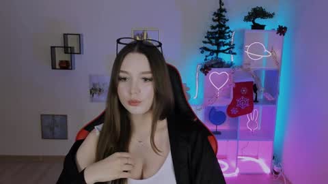 Hazel online show from 9, 12, 2024