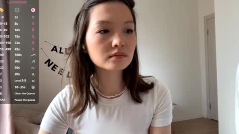 Snapshot of hazelhartshorn chatting on 30, 5, 2026 Kira online show from 30, 5, 2026
