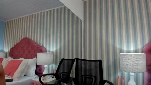 HazelMoret online show from 19, 2, 2025